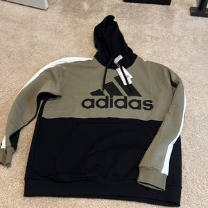 New with tags Adidas long sleeve sweatshirt